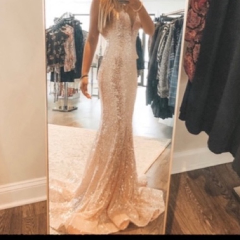 JOVANI STYLE 66383